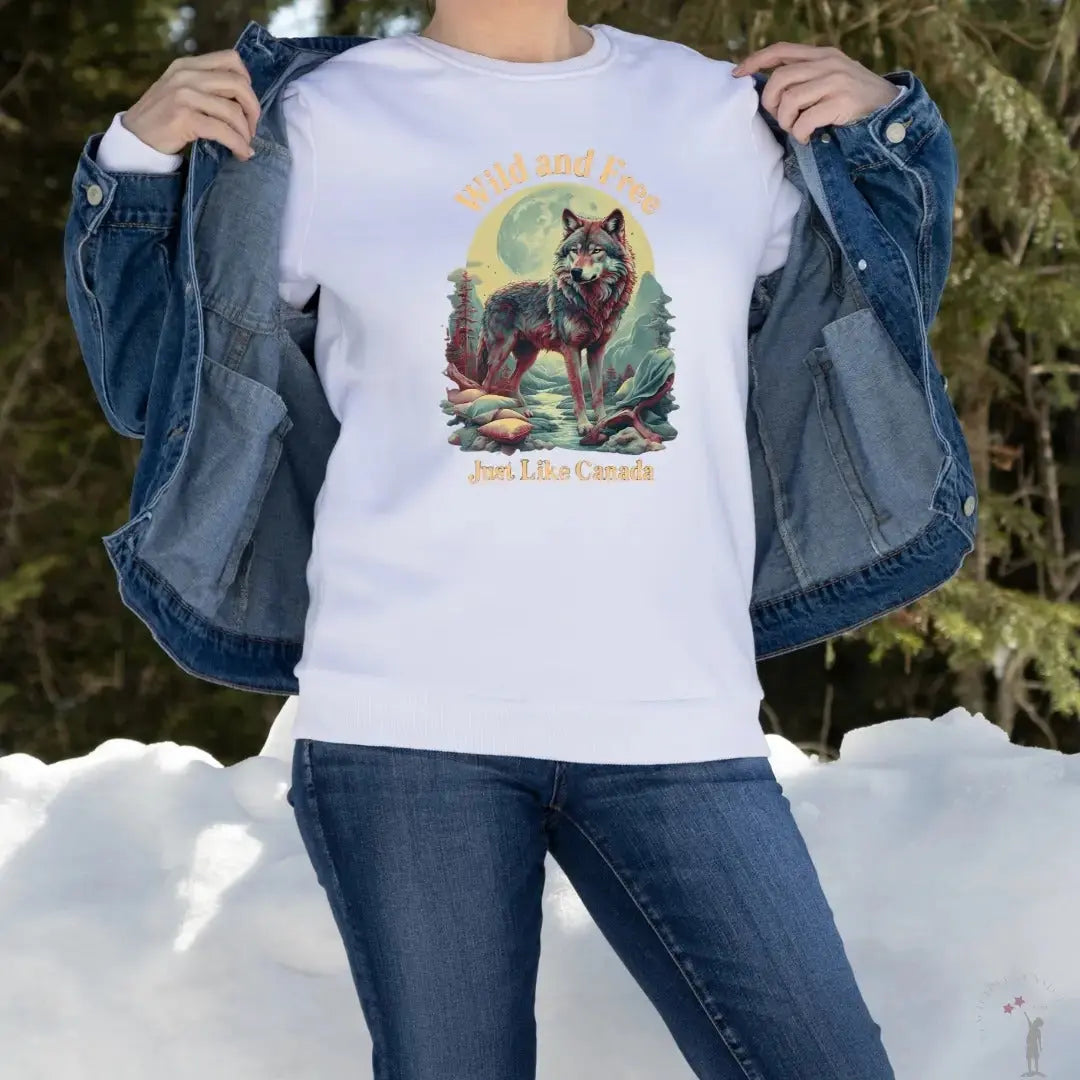 Unisex Canada Wild and Free T-shirt in 100% cotton, cozy and breathable, ideal for camping, hiking, or casual outings.